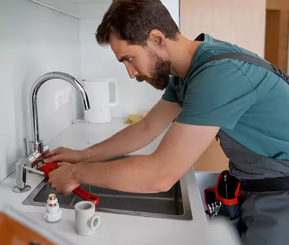 Professional Faucet Replacement Specialist in Des Moines, WA: Schedule Affordable Faucet Replacement Services with Us