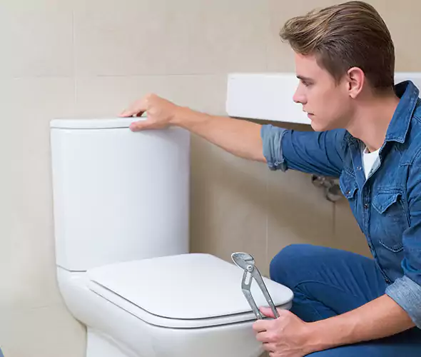 Expert Plumber for Toilet Replacement in Des Moines, WA: Schedule Affordable Toilet Replacement Services with Us