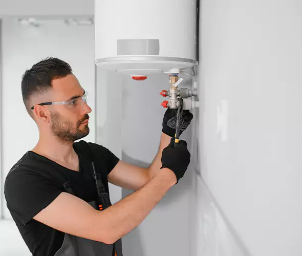 Expert Plumber for Water Heater Expansion Tank Installation in Des Moines, WA