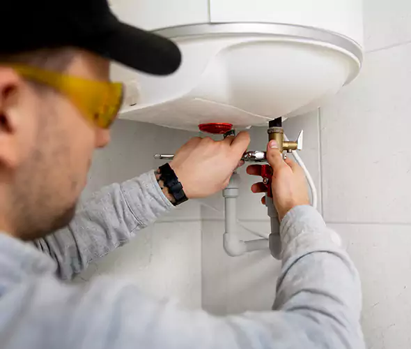 Get Affordable Water Heater Repair Service in Des Moines, WA