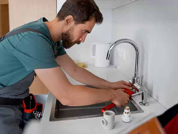 Why Choose Fox Plumbing Des Moines for Faucet Repair in Des Moines, WA?