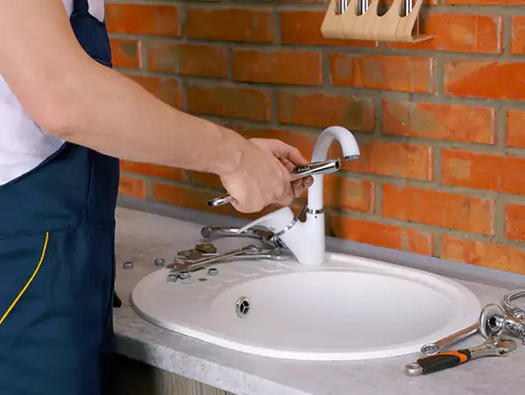 Why Choose Fox Plumbing Des Moines for Sink Repair in Des Moines, WA?