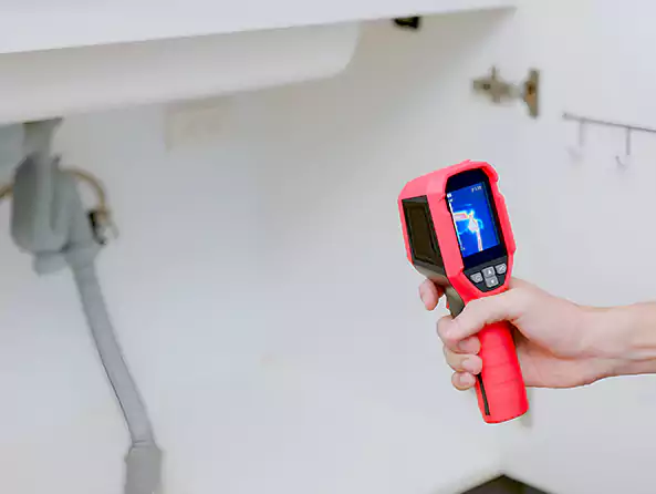 Why Choose Fox Plumbing Des Moines for Slab Leak Detection in Des Moines, WA?