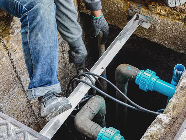 Why Choose Fox Plumbing Des Moines for Sump Pump Maintenance in Des Moines, WA?