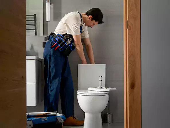 Why Choose Fox Plumbing Des Moines for Toilet Replacement in Des Moines, WA?