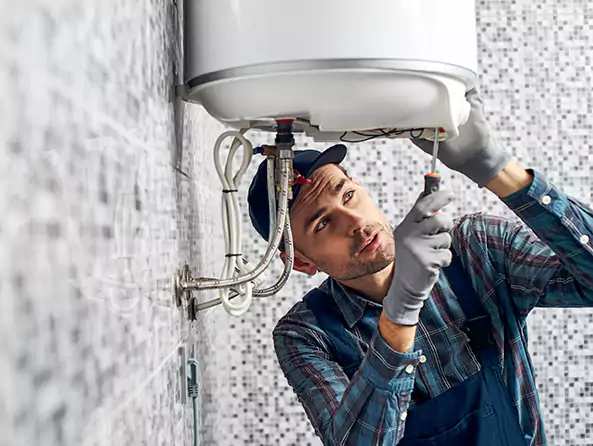 Why Choose Fox Plumbing Des Moines for Water Heater Maintenance in Des Moines, WA?