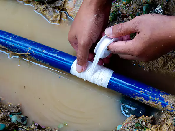  Why Choose Fox Plumbing Des Moines for Water Line Repair in Des Moines, WA?]